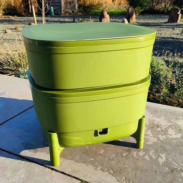 Plastia wormery 02 from Wiggly Wigglers